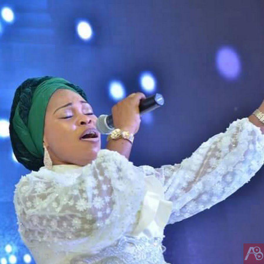 Pastors have expressed mixed reactions on Tope Alabi's Aboru Aboye choice of words. “It’s simply a language thing